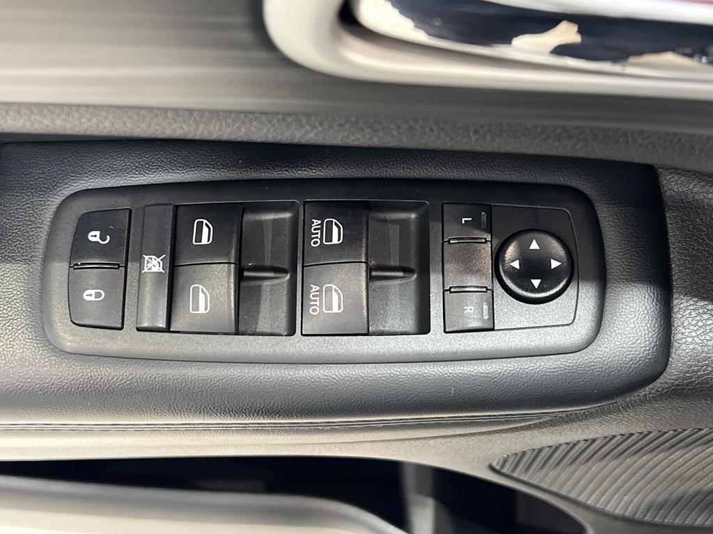 used 2021 Jeep Grand Cherokee car, priced at $22,495