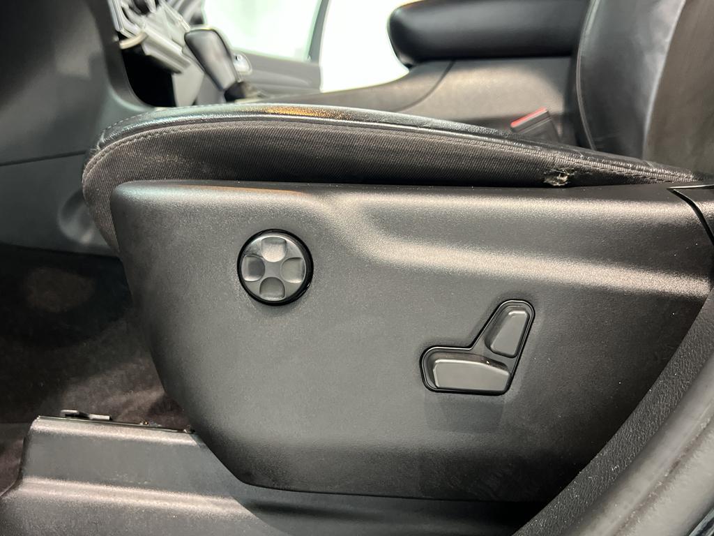 used 2021 Jeep Grand Cherokee car, priced at $22,495