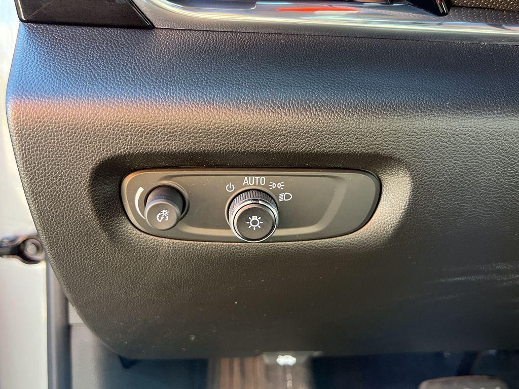 used 2023 Chevrolet Traverse car, priced at $40,595