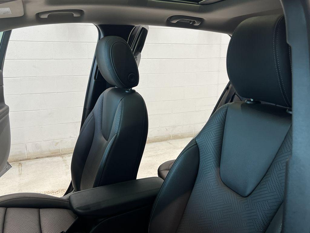 used 2023 Buick Encore GX car, priced at $25,995