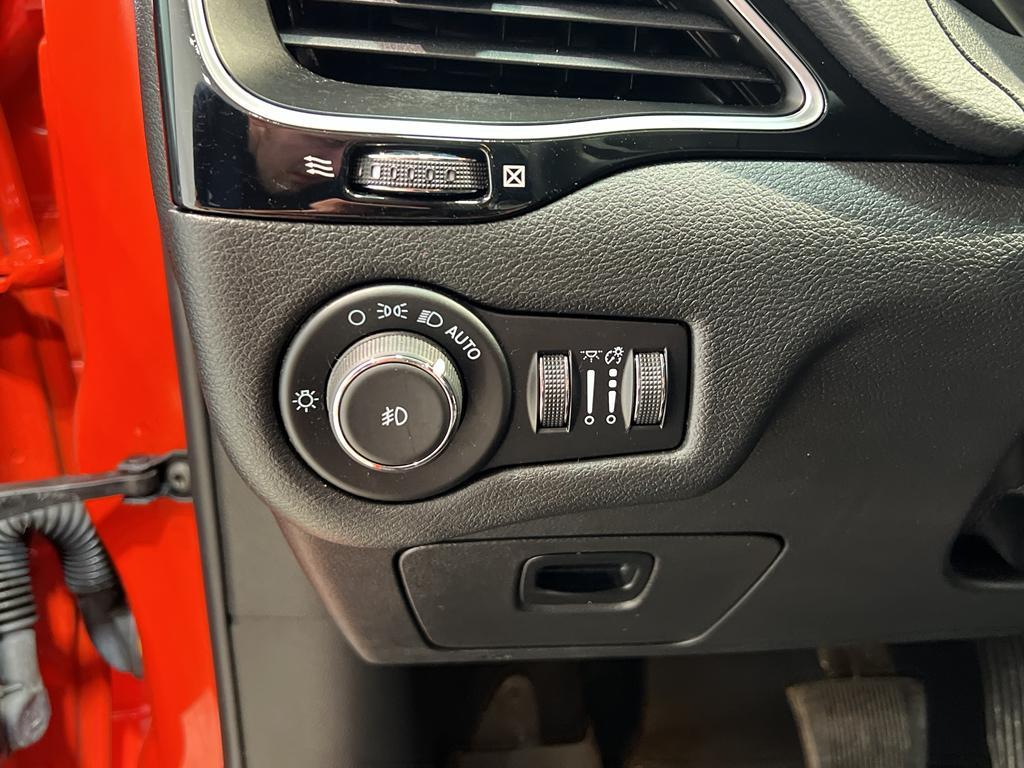 used 2021 Jeep Cherokee car, priced at $21,989