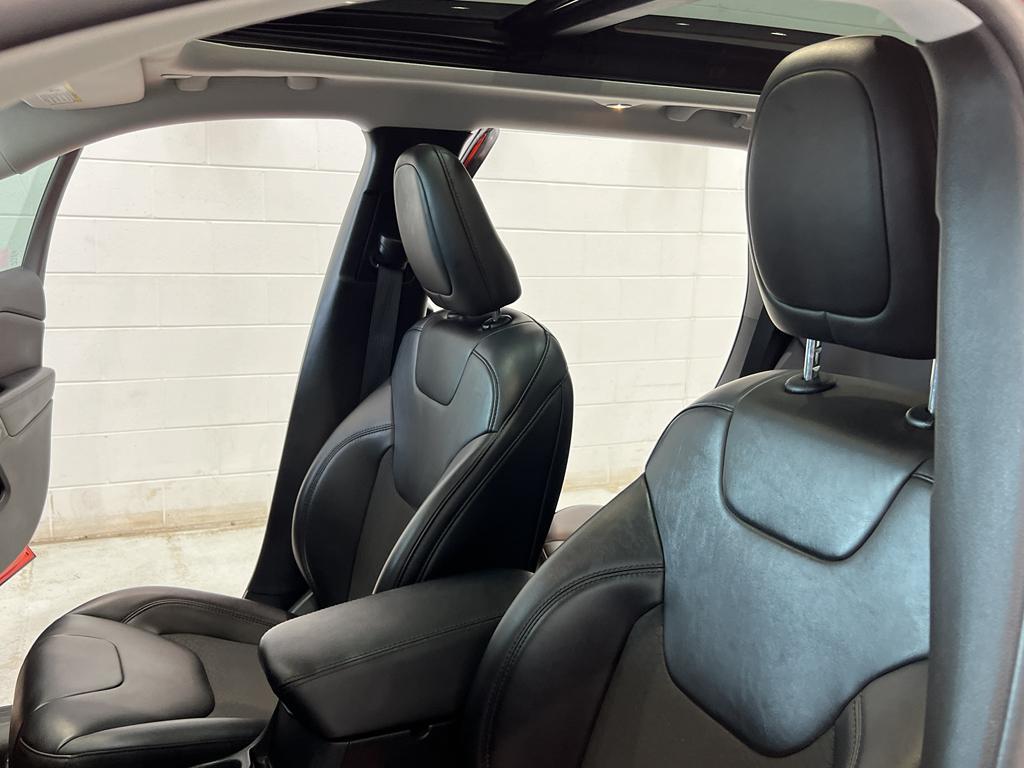 used 2021 Jeep Cherokee car, priced at $21,989