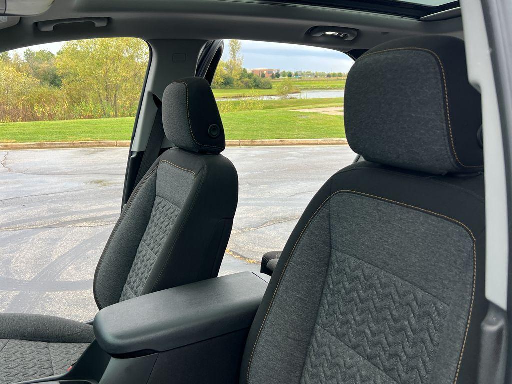 used 2022 Chevrolet Equinox car, priced at $24,295