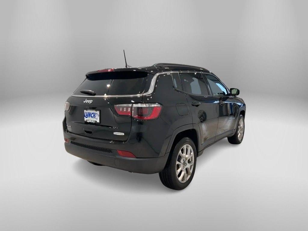 new 2025 Jeep Compass car, priced at $30,995