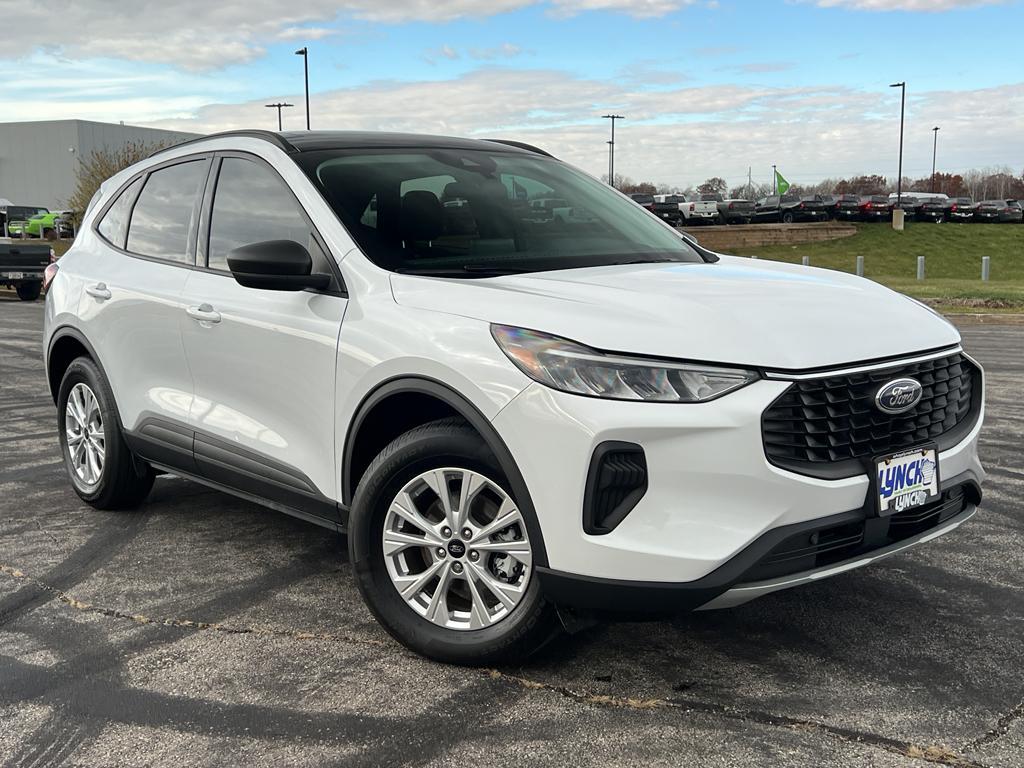used 2025 Ford Escape car, priced at $25,790