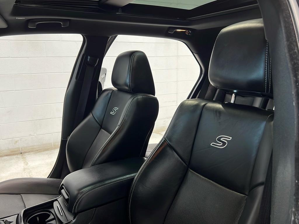 used 2023 Chrysler 300 car, priced at $38,989