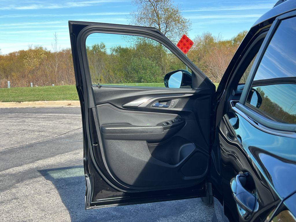 used 2023 Chevrolet TrailBlazer car, priced at $23,595