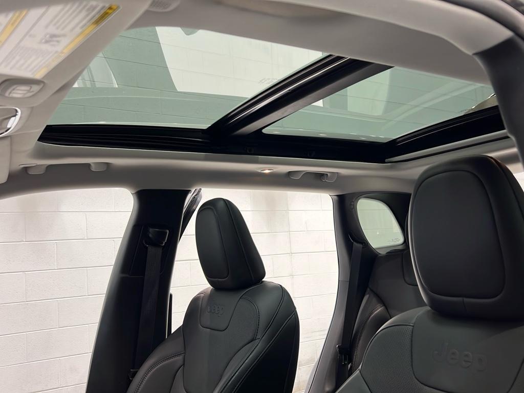 used 2021 Jeep Cherokee car, priced at $25,989