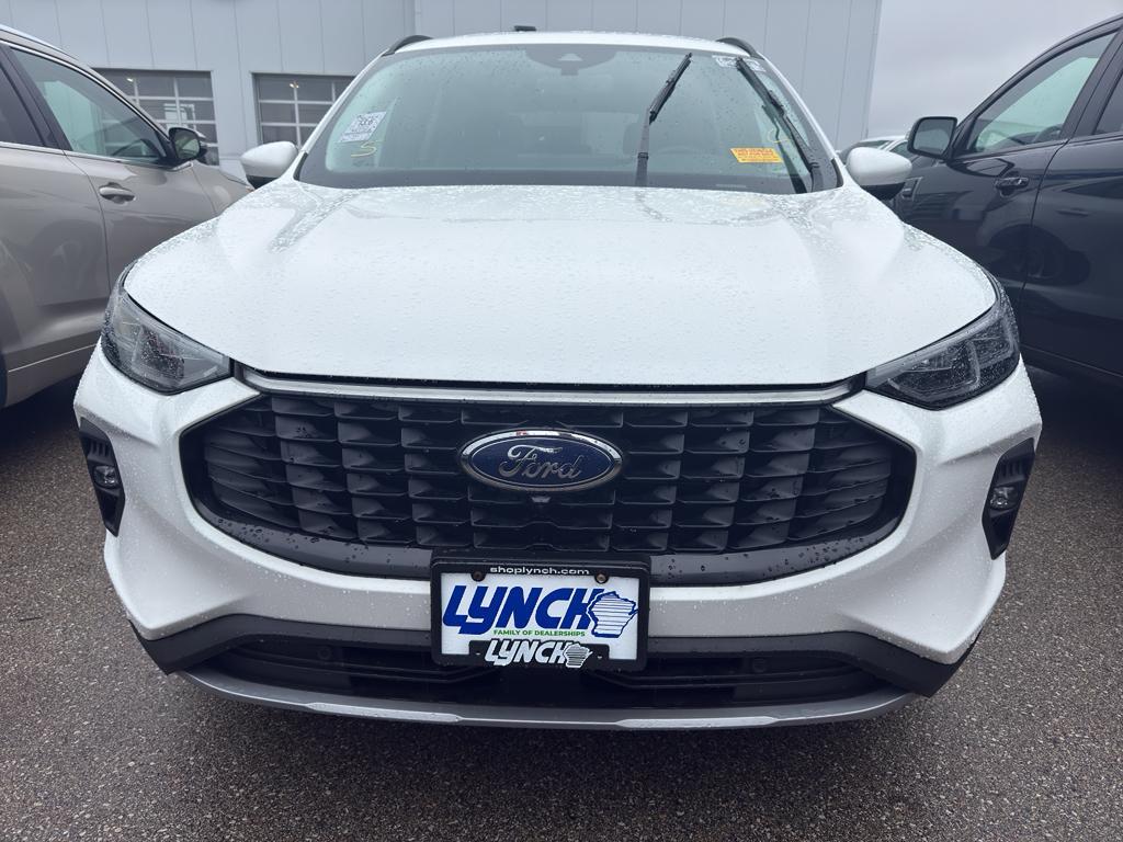used 2024 Ford Escape car, priced at $25,490