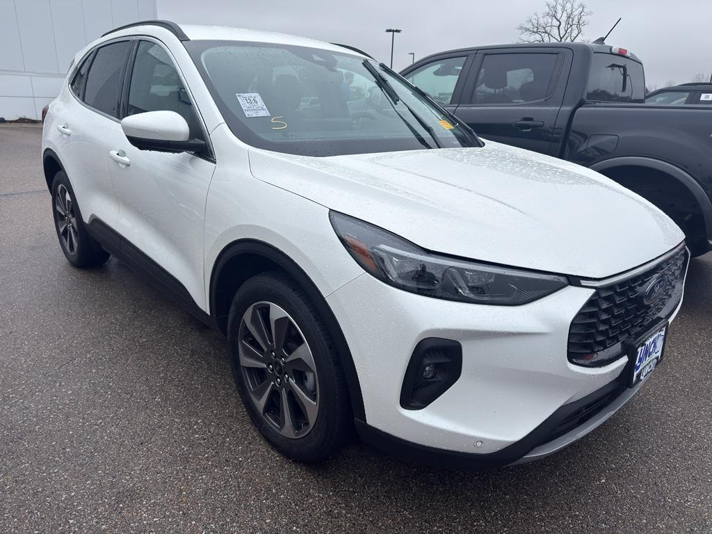 used 2024 Ford Escape car, priced at $25,490