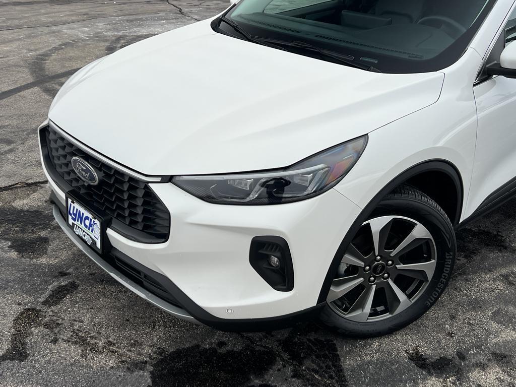 used 2024 Ford Escape car, priced at $25,490