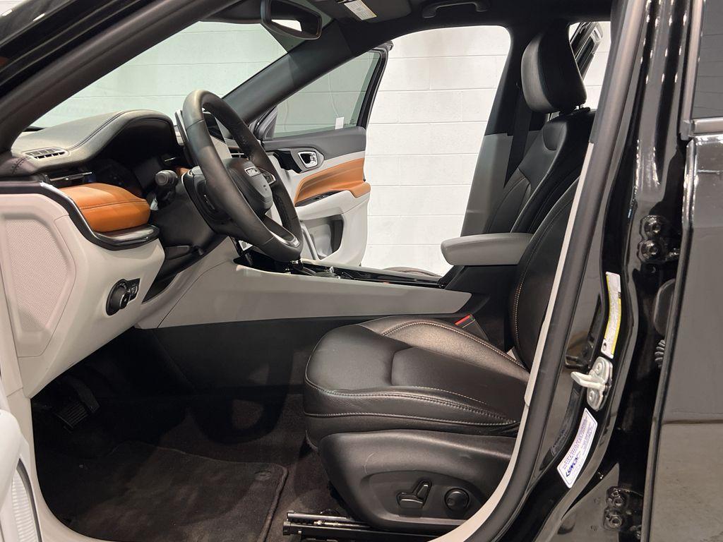 used 2023 Jeep Compass car, priced at $26,889