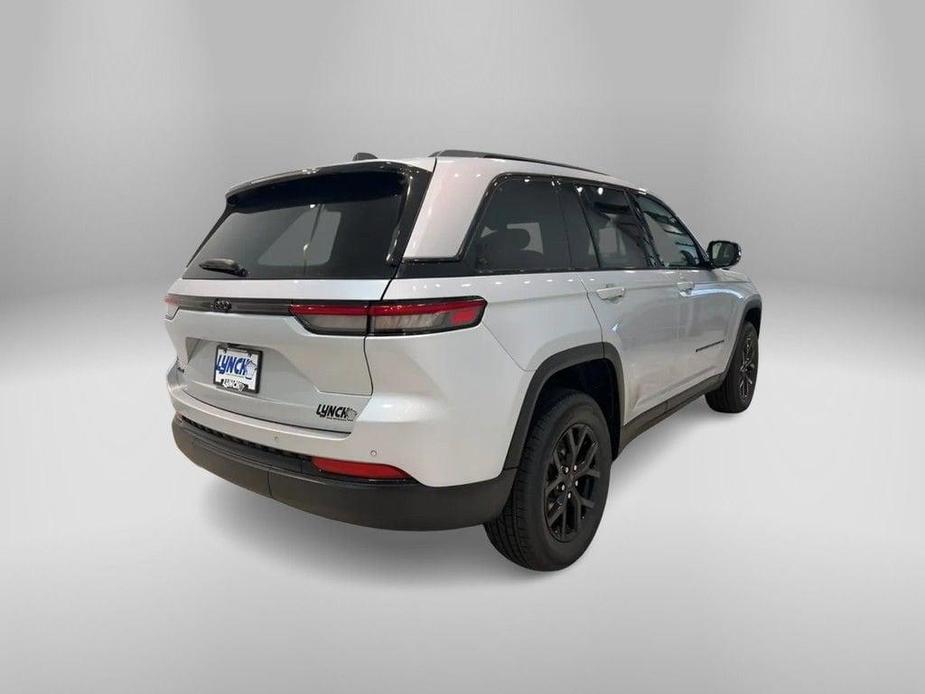 new 2024 Jeep Grand Cherokee car, priced at $45,095