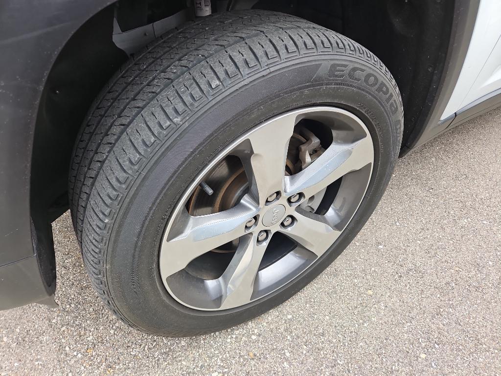 used 2021 Jeep Grand Cherokee L car, priced at $30,995