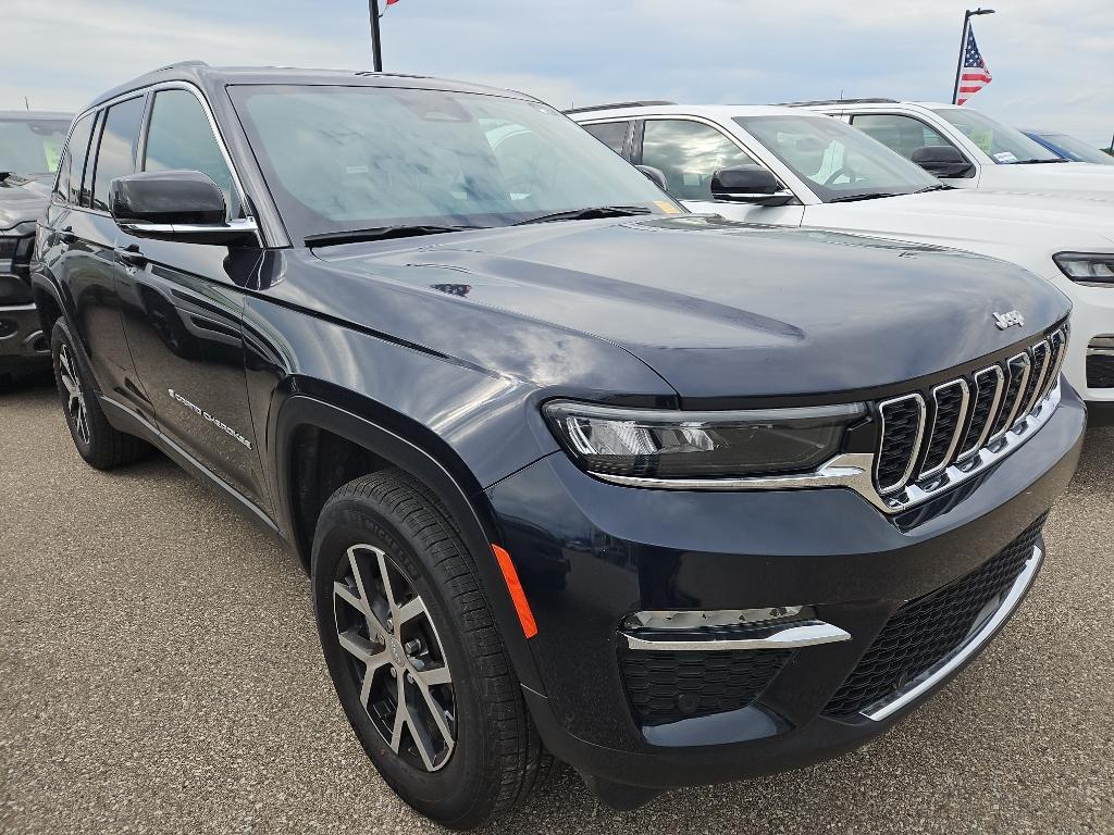 used 2024 Jeep Grand Cherokee car, priced at $40,995