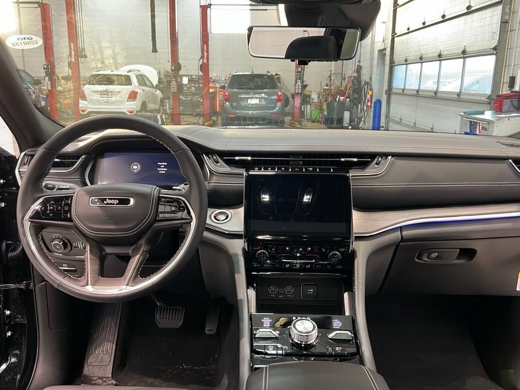 new 2025 Jeep Grand Cherokee L car, priced at $59,913
