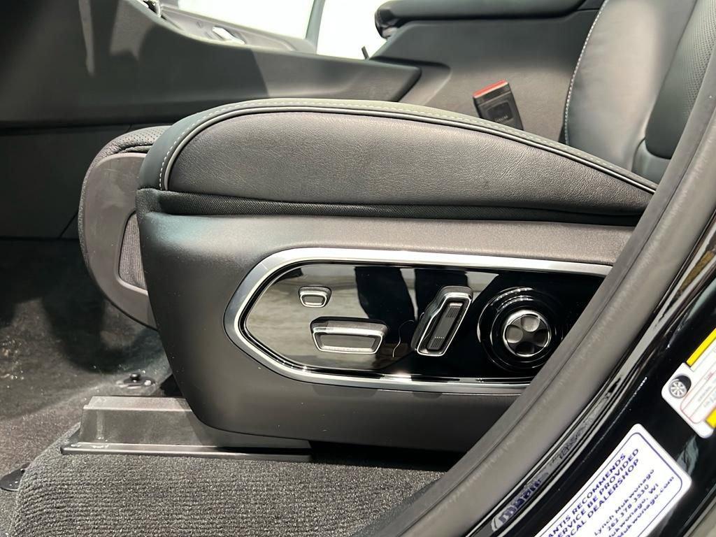 new 2025 Jeep Grand Cherokee L car, priced at $59,082