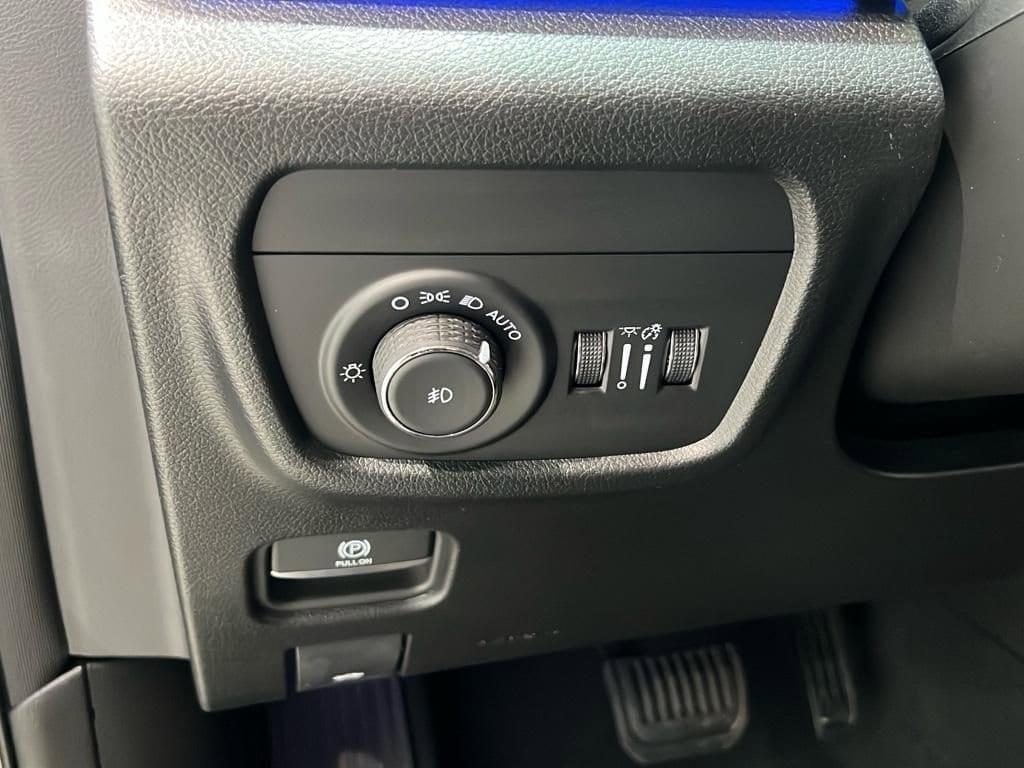 new 2025 Jeep Grand Cherokee L car, priced at $59,913