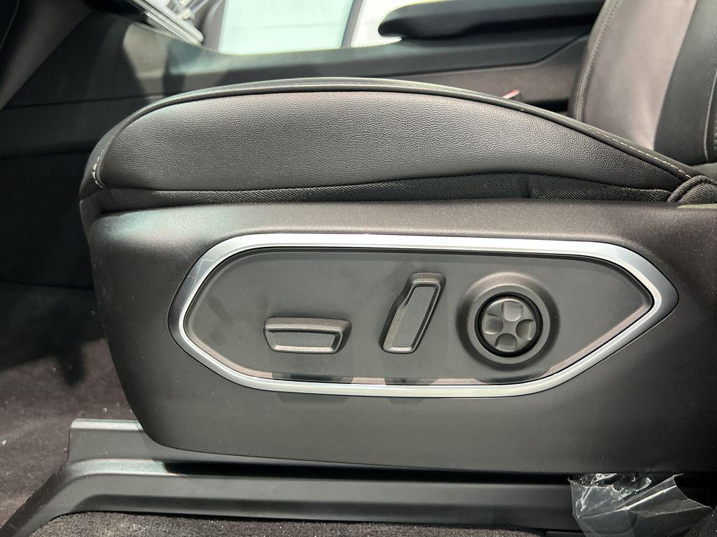new 2025 Jeep Wagoneer car, priced at $65,823