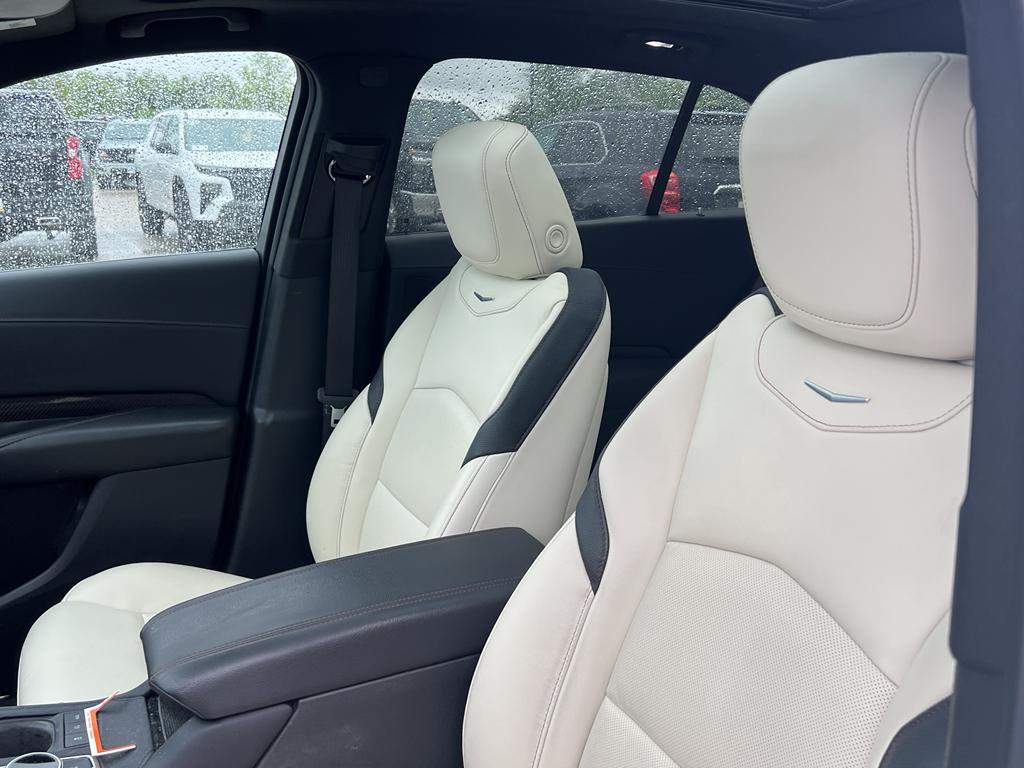 used 2022 Cadillac XT4 car, priced at $31,855