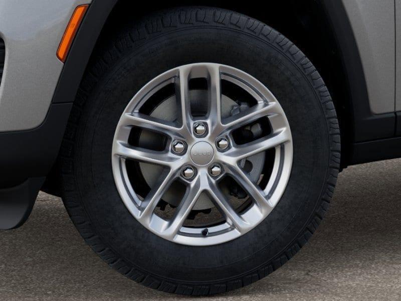 new 2025 Jeep Grand Cherokee car, priced at $38,729