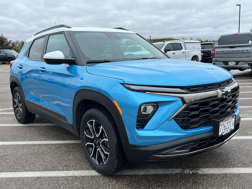 used 2025 Chevrolet TrailBlazer car, priced at $28,595