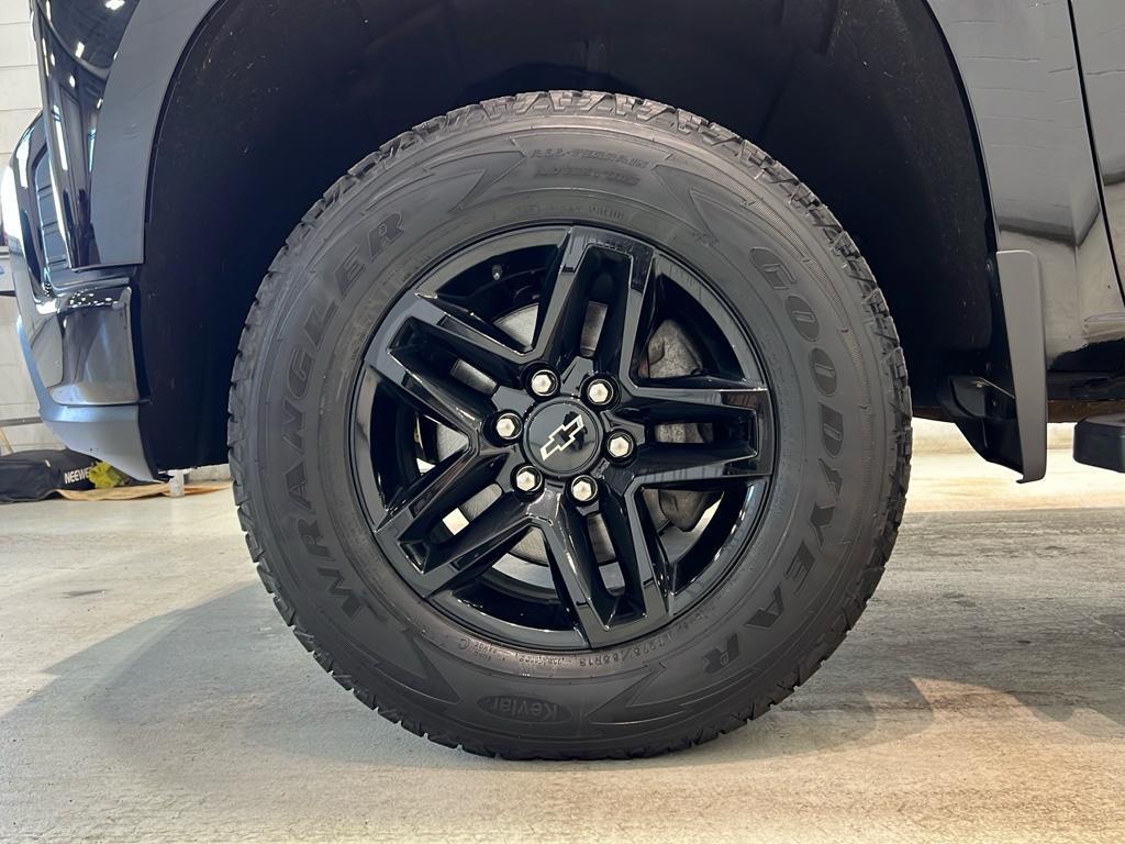 used 2021 Chevrolet Silverado 1500 car, priced at $33,795