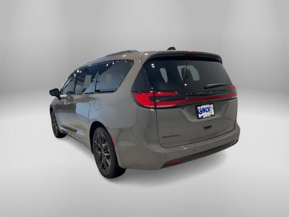 new 2024 Chrysler Pacifica car, priced at $40,995