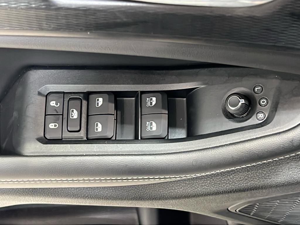 new 2025 Jeep Grand Cherokee L car, priced at $44,695