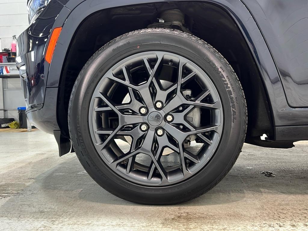 used 2024 Jeep Grand Cherokee L car, priced at $57,889