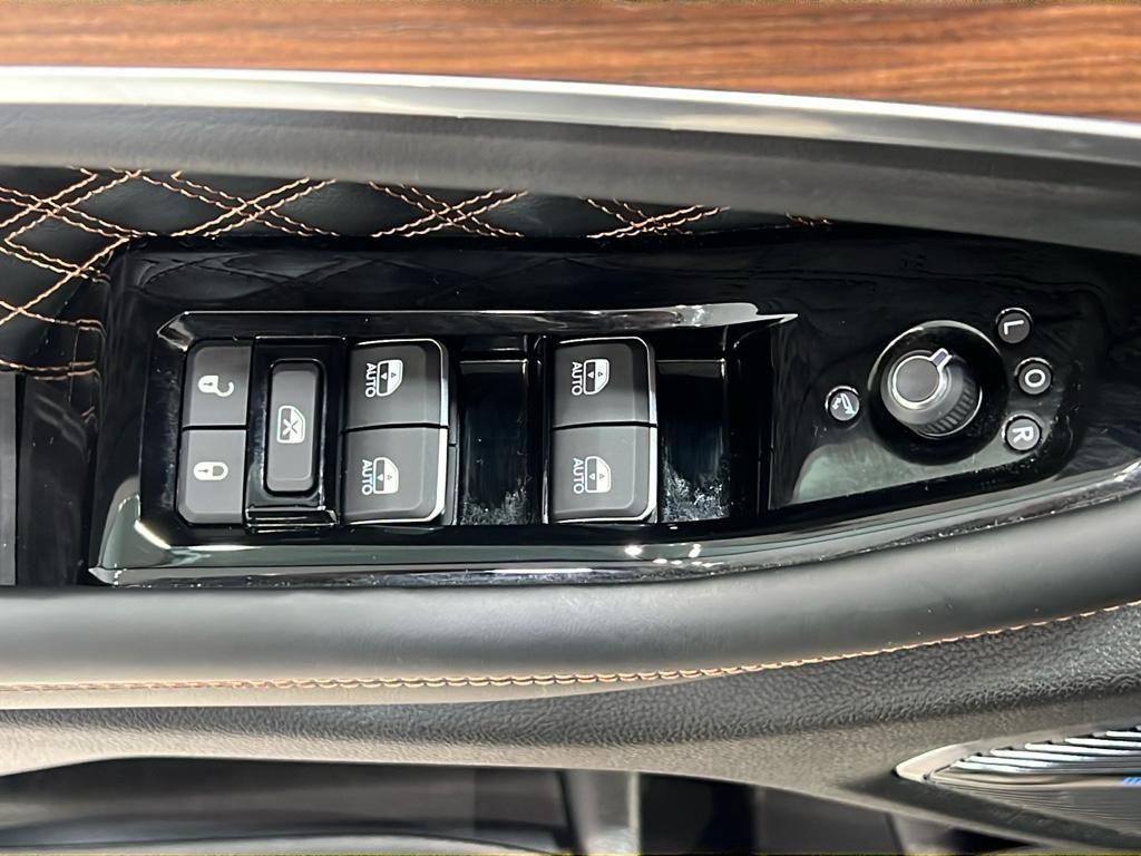 used 2024 Jeep Grand Cherokee L car, priced at $57,889
