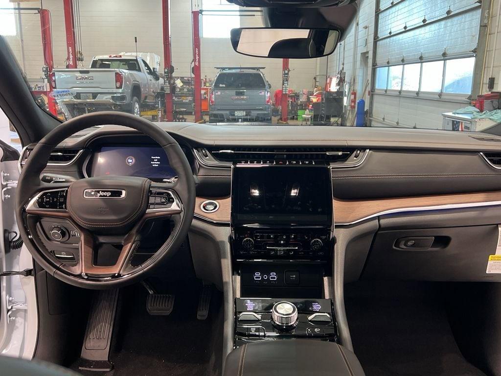 new 2025 Jeep Grand Cherokee L car, priced at $60,795