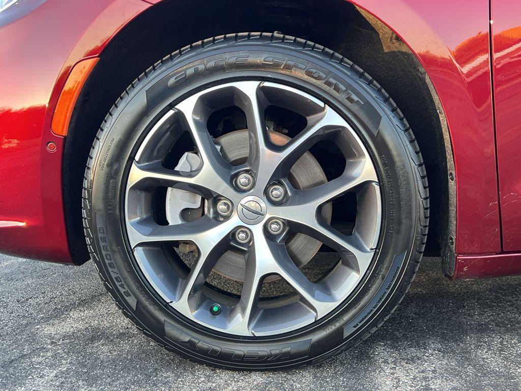 used 2021 Chrysler Pacifica car, priced at $34,499