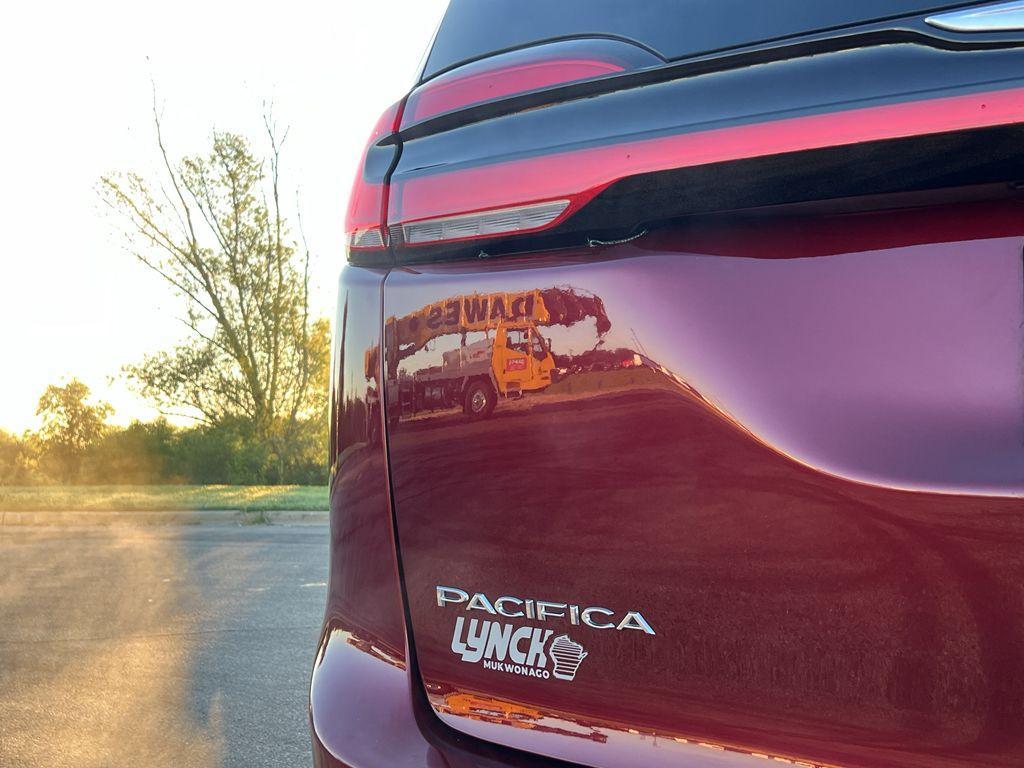 used 2021 Chrysler Pacifica car, priced at $34,499