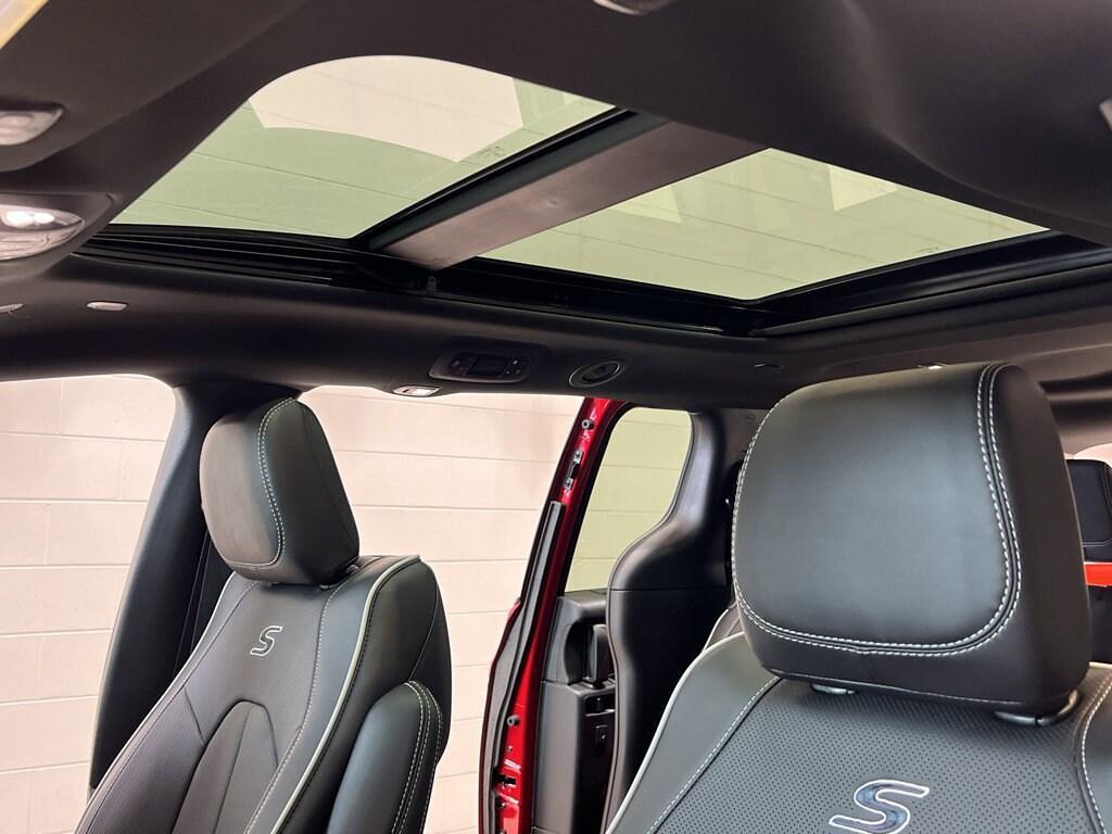 new 2025 Chrysler Pacifica car, priced at $53,330