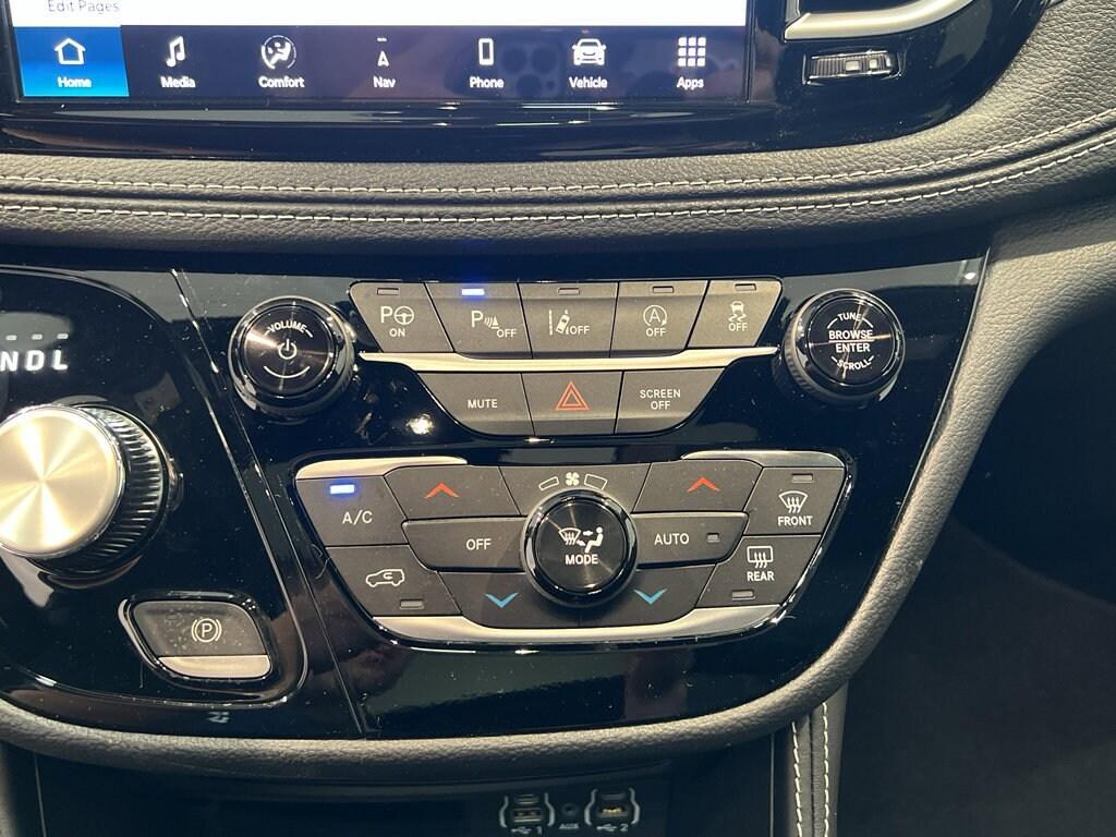 new 2025 Chrysler Pacifica car, priced at $53,330