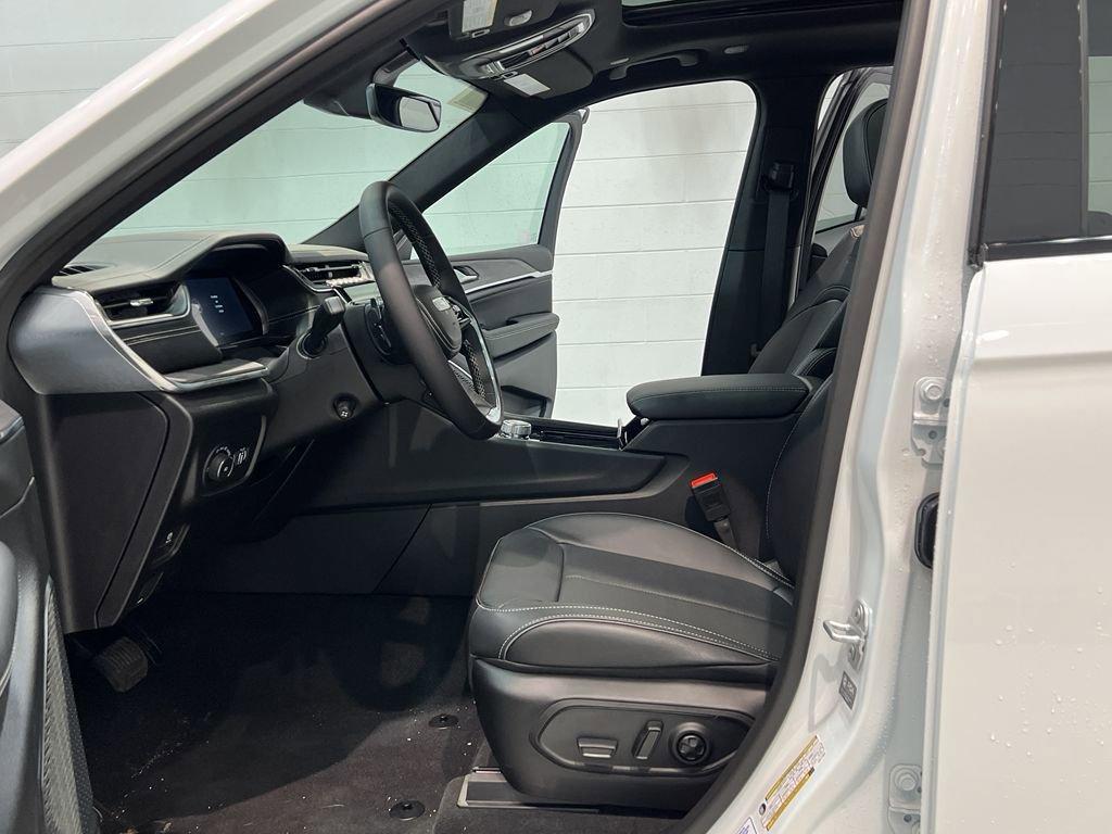 new 2025 Jeep Grand Cherokee car, priced at $55,999
