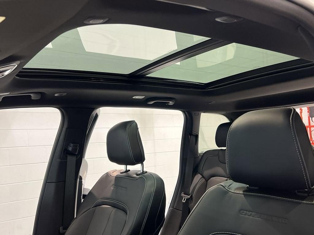 new 2025 Jeep Grand Cherokee car, priced at $55,999