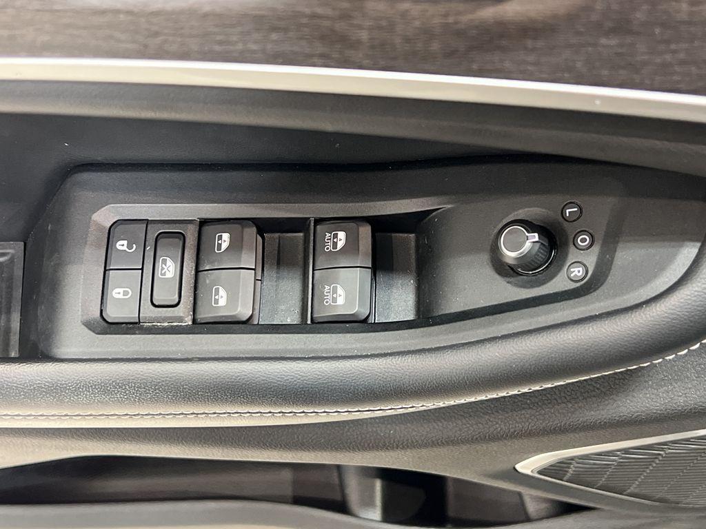 used 2022 Jeep Grand Cherokee L car, priced at $35,795