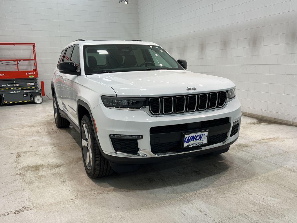used 2022 Jeep Grand Cherokee L car, priced at $35,795