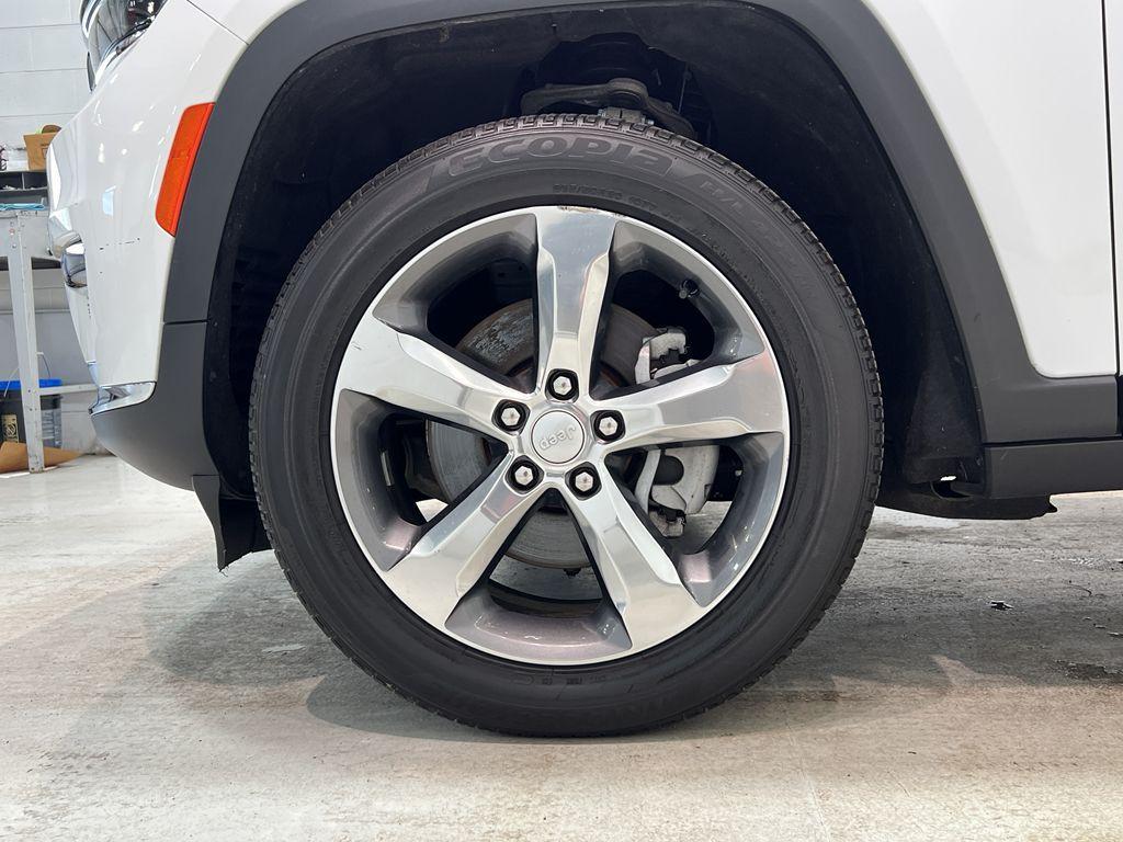 used 2022 Jeep Grand Cherokee L car, priced at $35,795