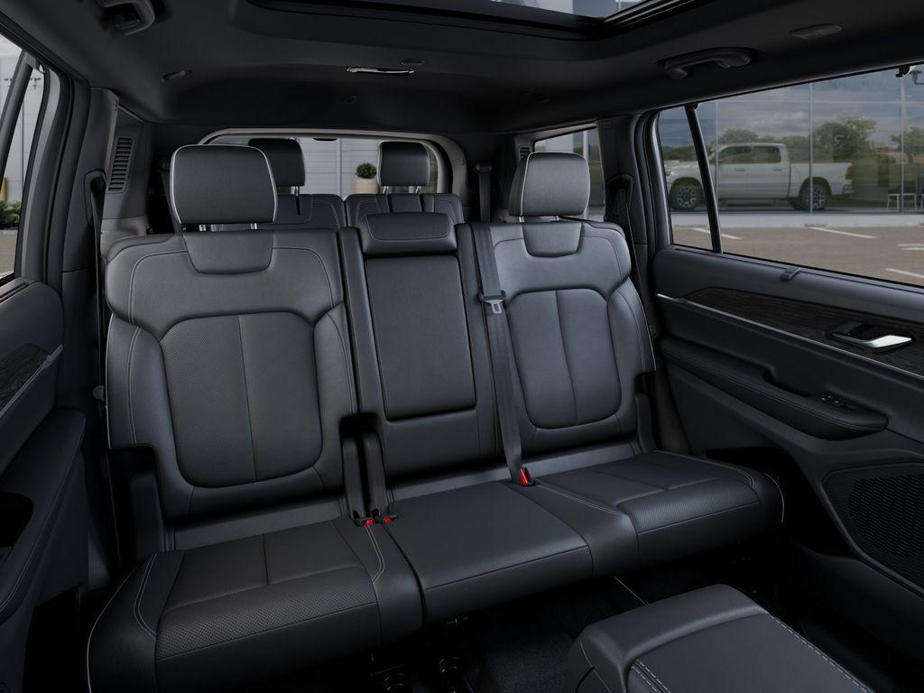 new 2025 Jeep Grand Cherokee L car