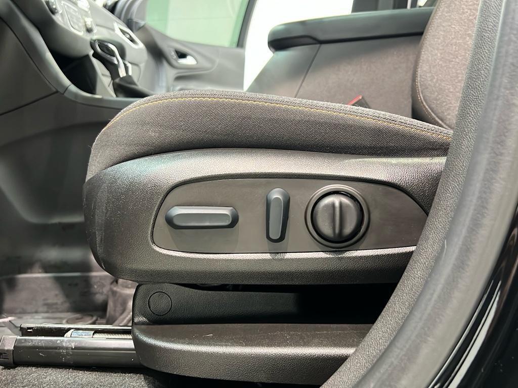 used 2022 Chevrolet Equinox car, priced at $23,895