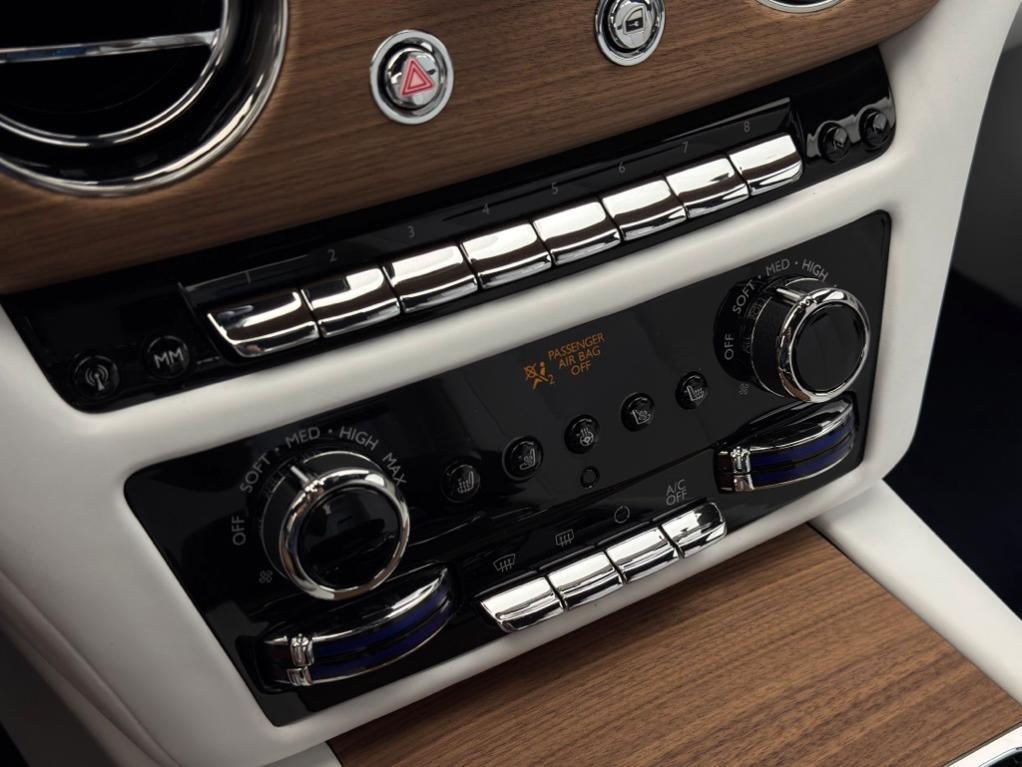 new 2025 Rolls-Royce Ghost car