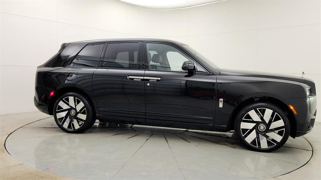 new 2025 Rolls-Royce Cullinan car, priced at $528,025