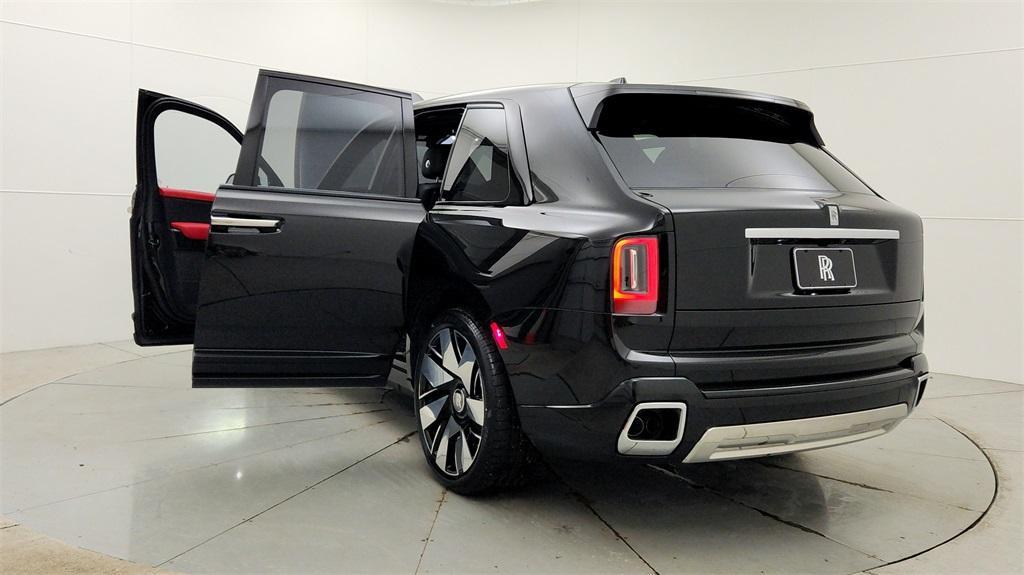 new 2025 Rolls-Royce Cullinan car, priced at $528,025