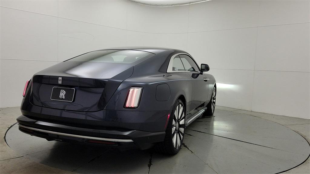 new 2025 Rolls-Royce Spectre car, priced at $517,550