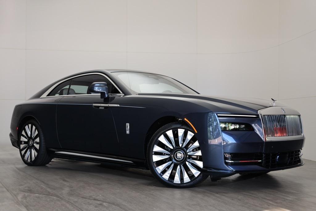 new 2025 Rolls-Royce Spectre car, priced at $517,550