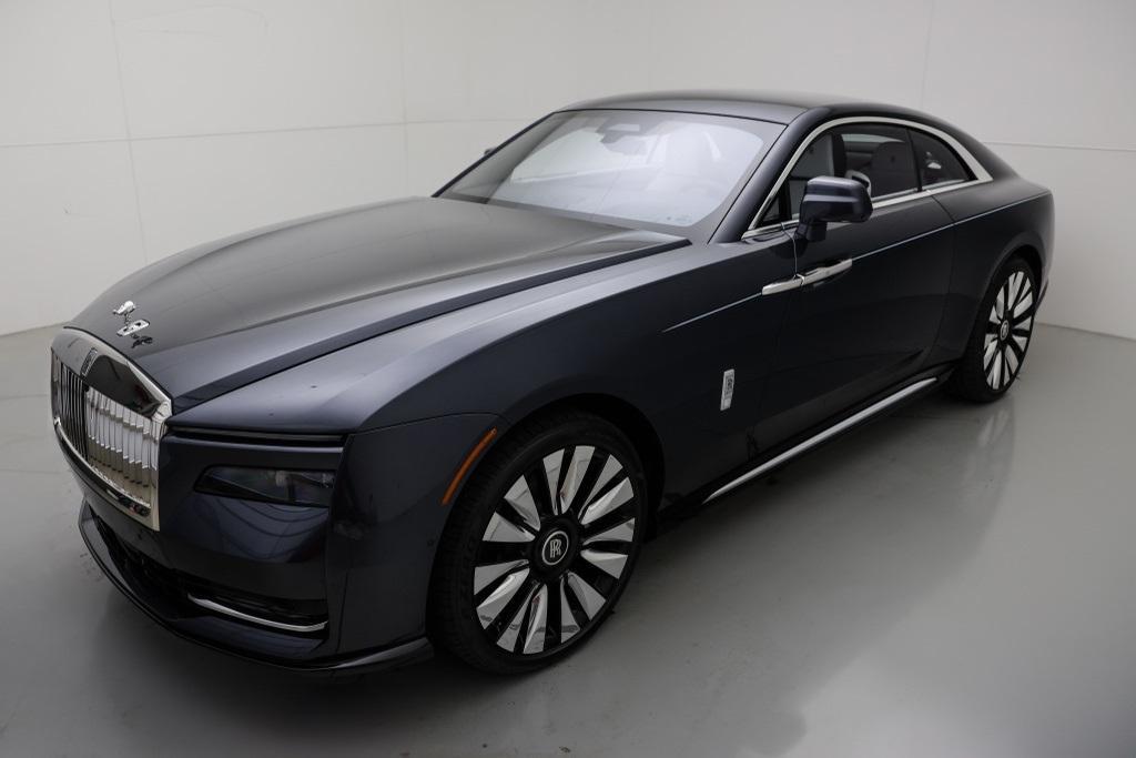 new 2025 Rolls-Royce Spectre car, priced at $517,550