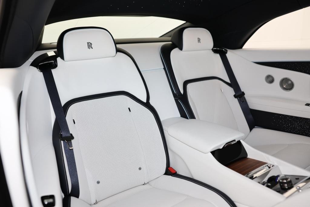 new 2025 Rolls-Royce Spectre car, priced at $517,550
